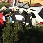 Train crash a car