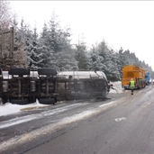 !8 wheeler tanker rolled over in sweden